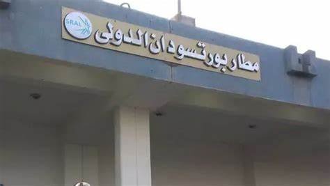 إلغاء الرحلات الجوية بعد استهداف مطار بورتسودان بمسيرات للدعم السريع