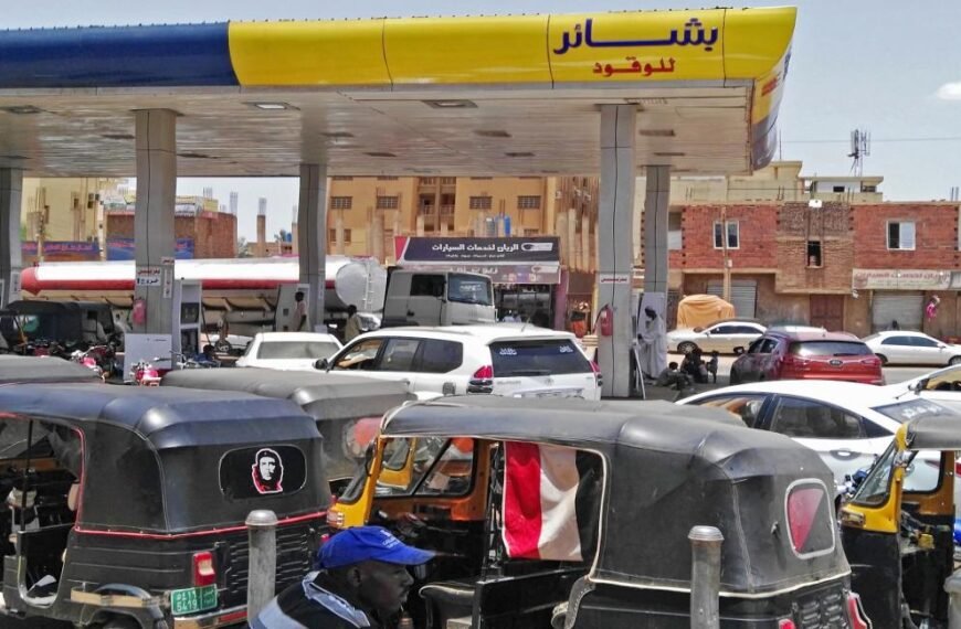 أزمة وقود خانقة تضرب السودان