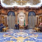 محمد بن سلمان والبرهان يستعرضان مستجدات أوضاع السودان