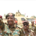 البرهان يلغي مناصب بالجيش ويعيد تشكيل رئاسة الأركان