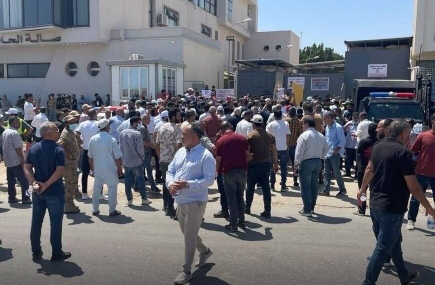 ليبيا: محتجون يغلقون مقر مفوضية اللاجئين وتصاعد حملات توقيف وترحيل للمهاجرين