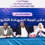 “شهادتان لوطن واحد”.. لجنة المعلمين تحذر من انتقال انقسام الحرب إلى مستقبل الطلاب